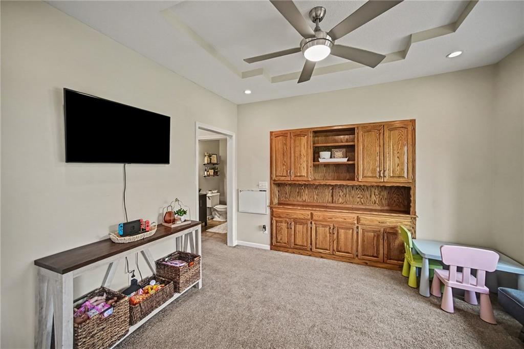 201 Surrey Court Property Photo 9