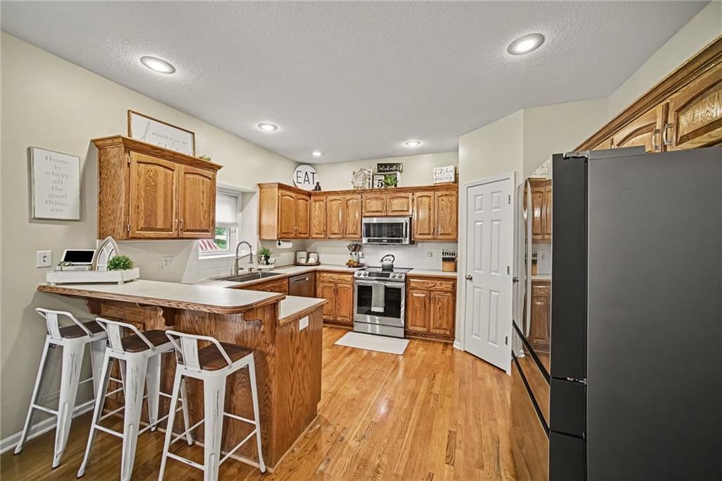 201 Surrey Court Property Photo 16