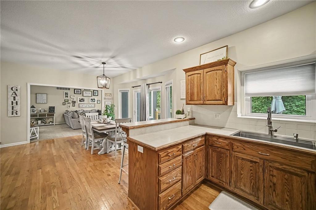 201 Surrey Court Property Photo 17