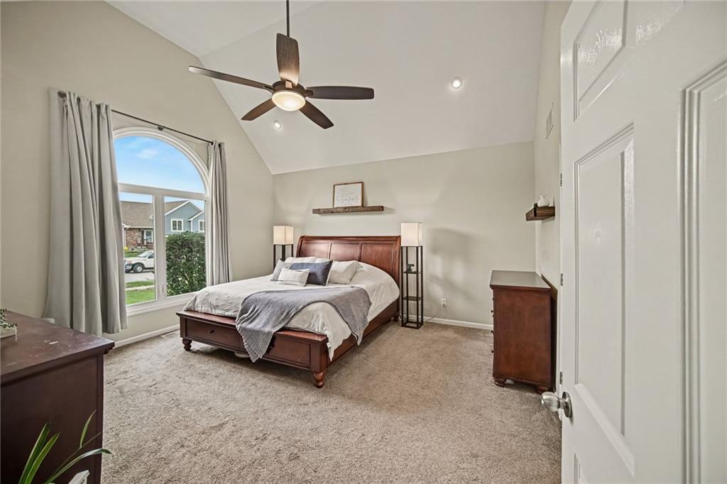 201 Surrey Court Property Photo 20