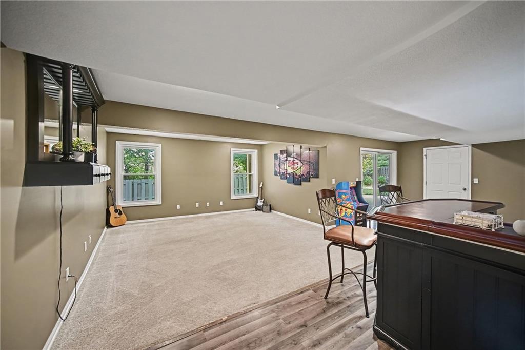 201 Surrey Court Property Photo 30
