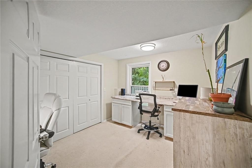 201 Surrey Court Property Photo 34