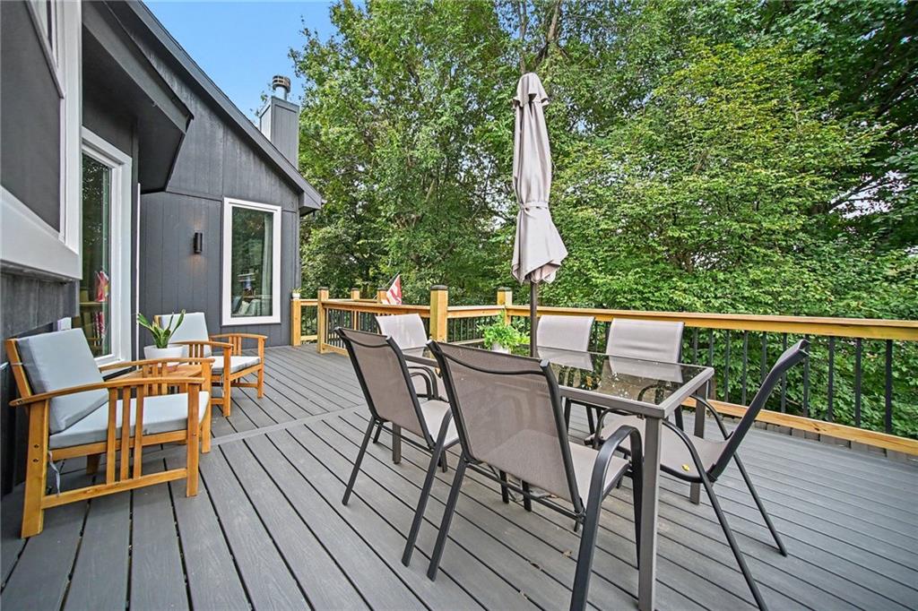 201 Surrey Court Property Photo 35
