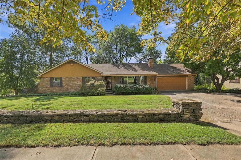 617 Brush Creek Boulevard Property Photo