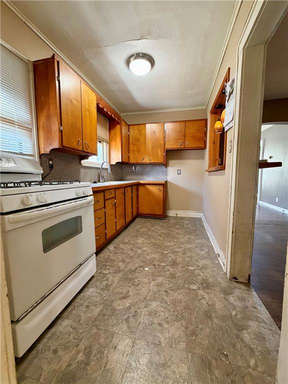 1203 W 5th Street Property Photo 7