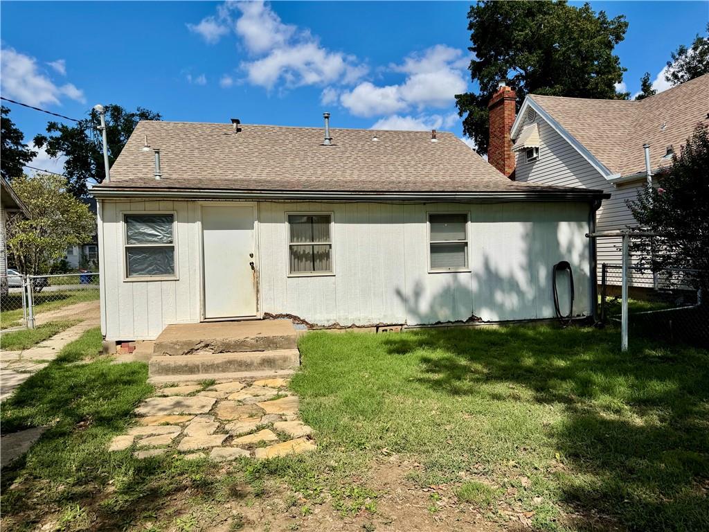 1203 W 5th Street Property Photo 23