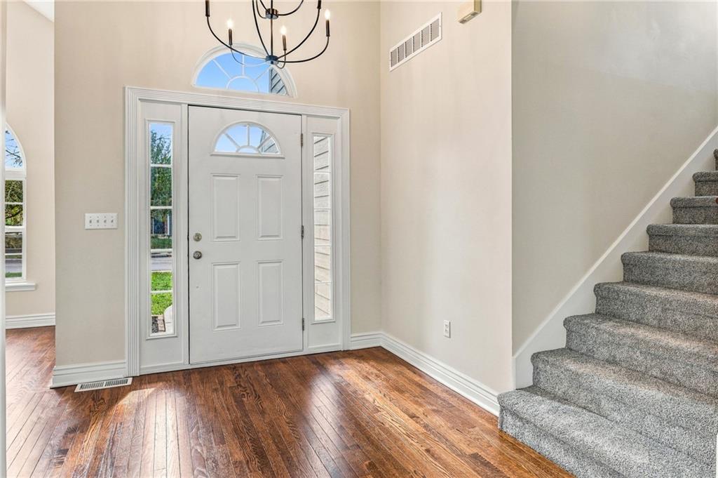 1306 Thomas Drive Property Photo 4