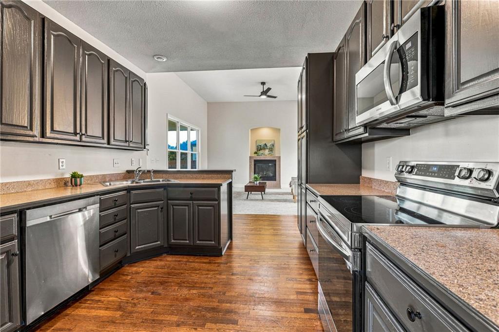 1306 Thomas Drive Property Photo 14