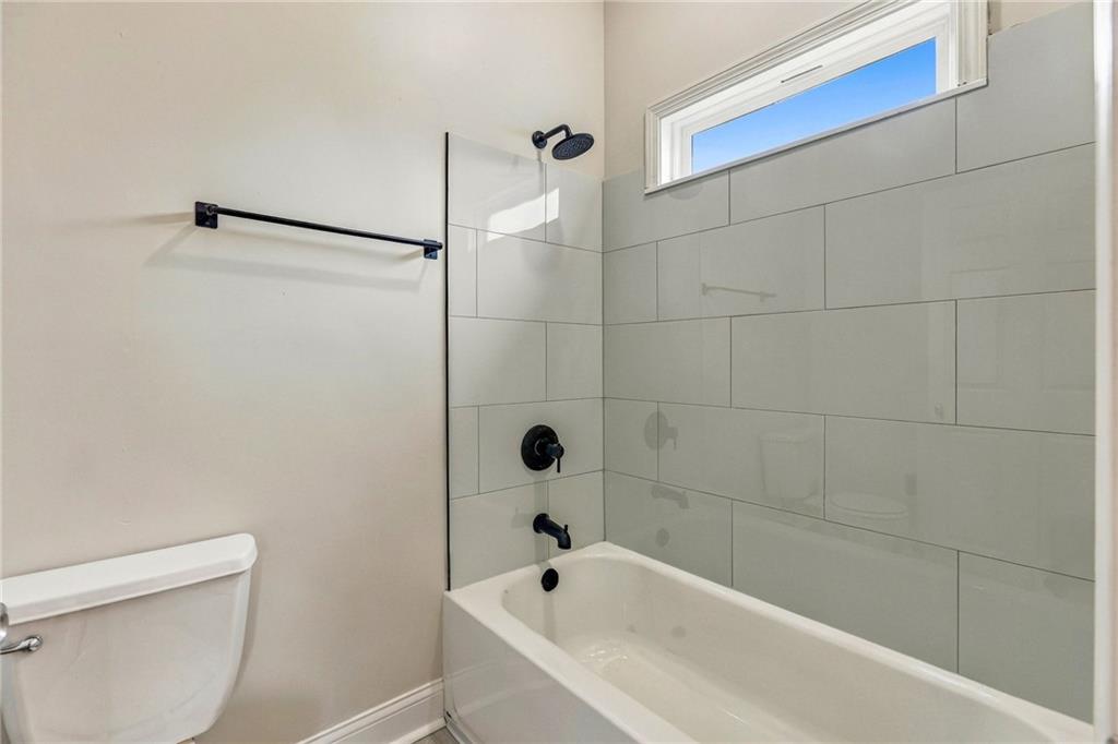 1306 Thomas Drive Property Photo 21