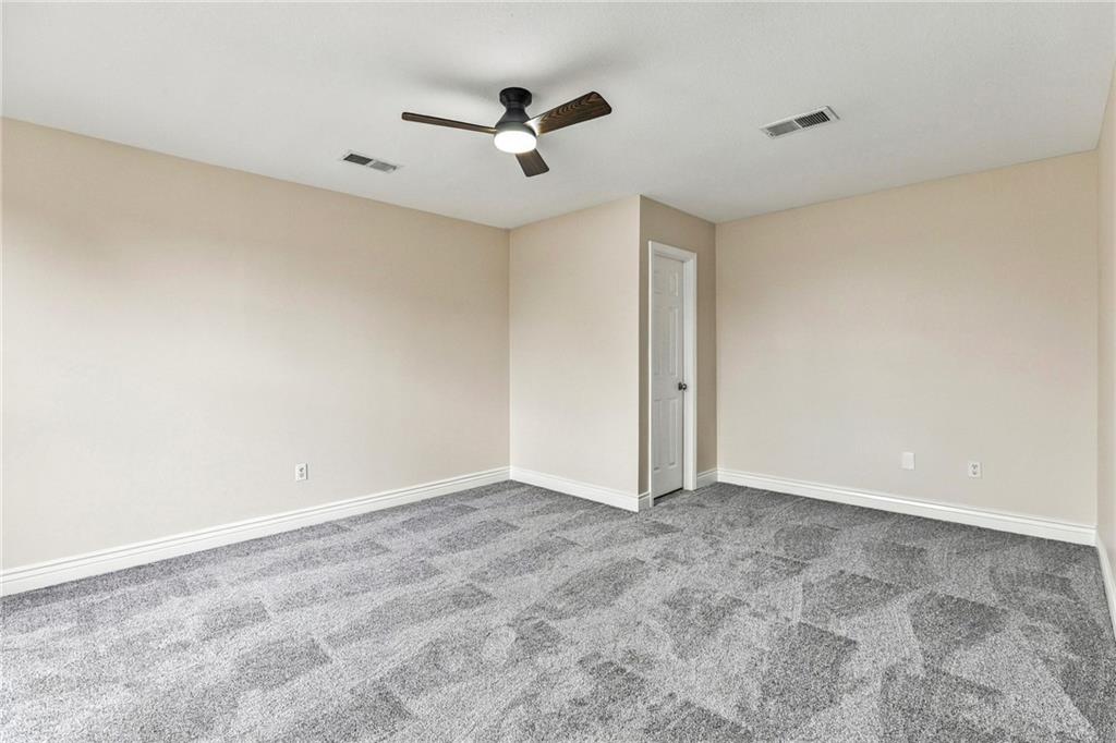 1306 Thomas Drive Property Photo 22