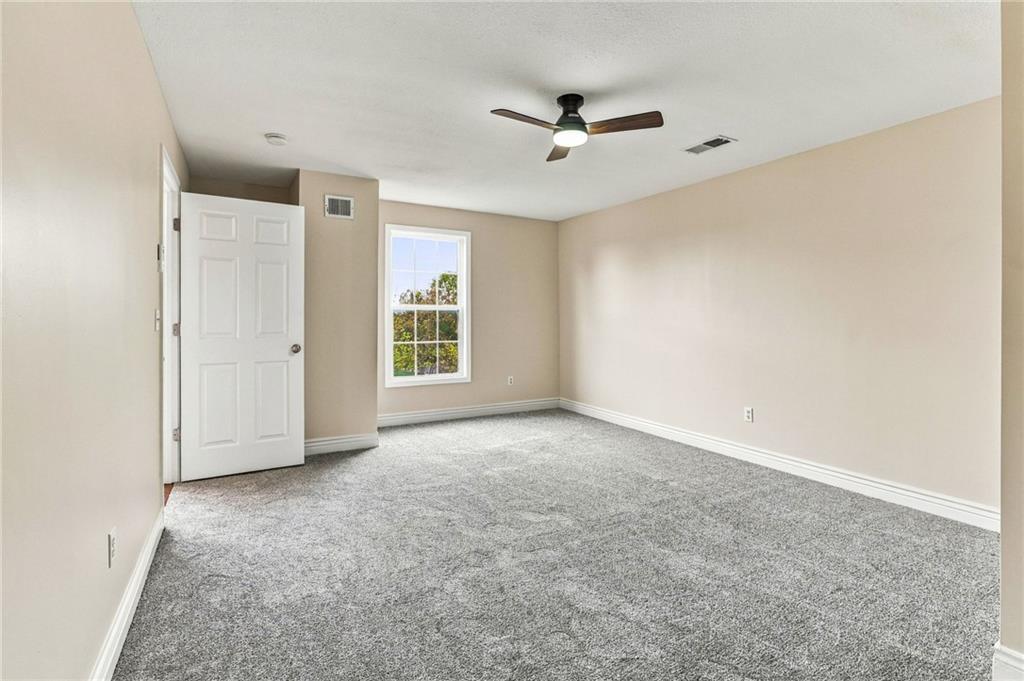 1306 Thomas Drive Property Photo 23