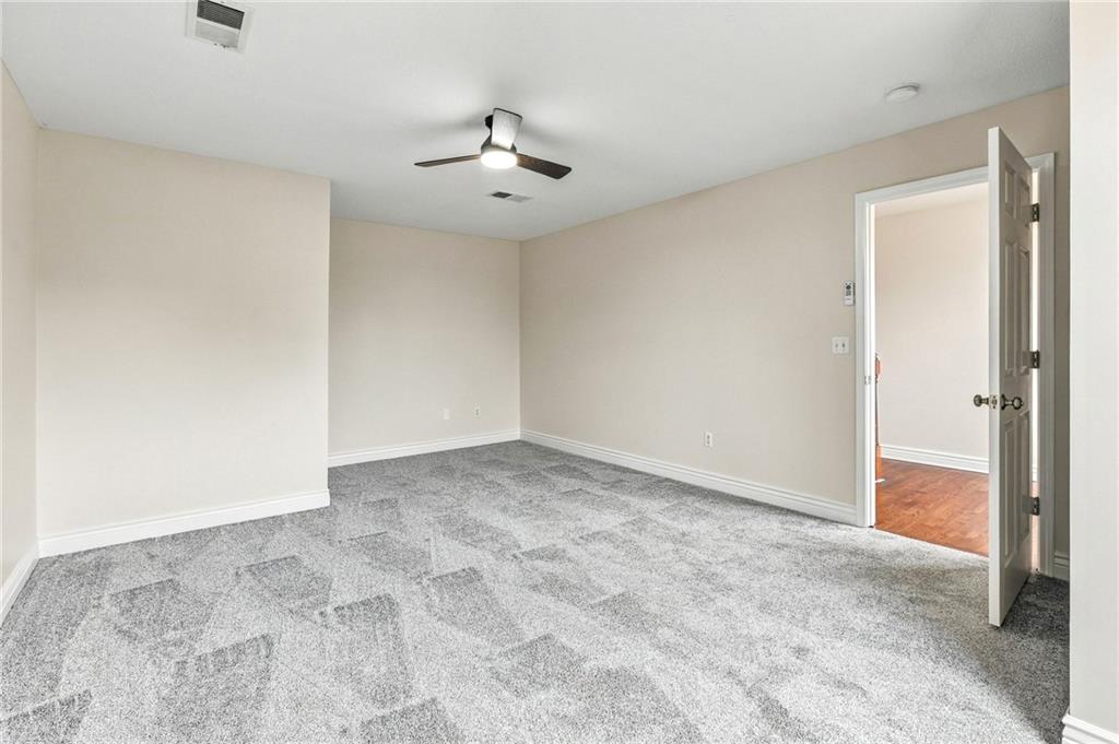 1306 Thomas Drive Property Photo 24