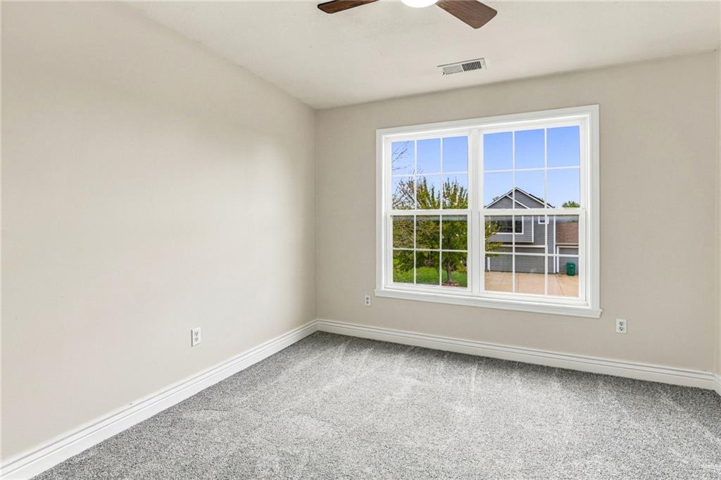 1306 Thomas Drive Property Photo 28