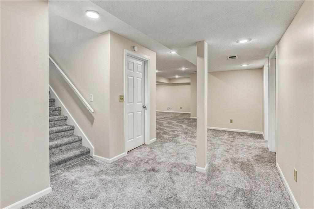 1306 Thomas Drive Property Photo 30