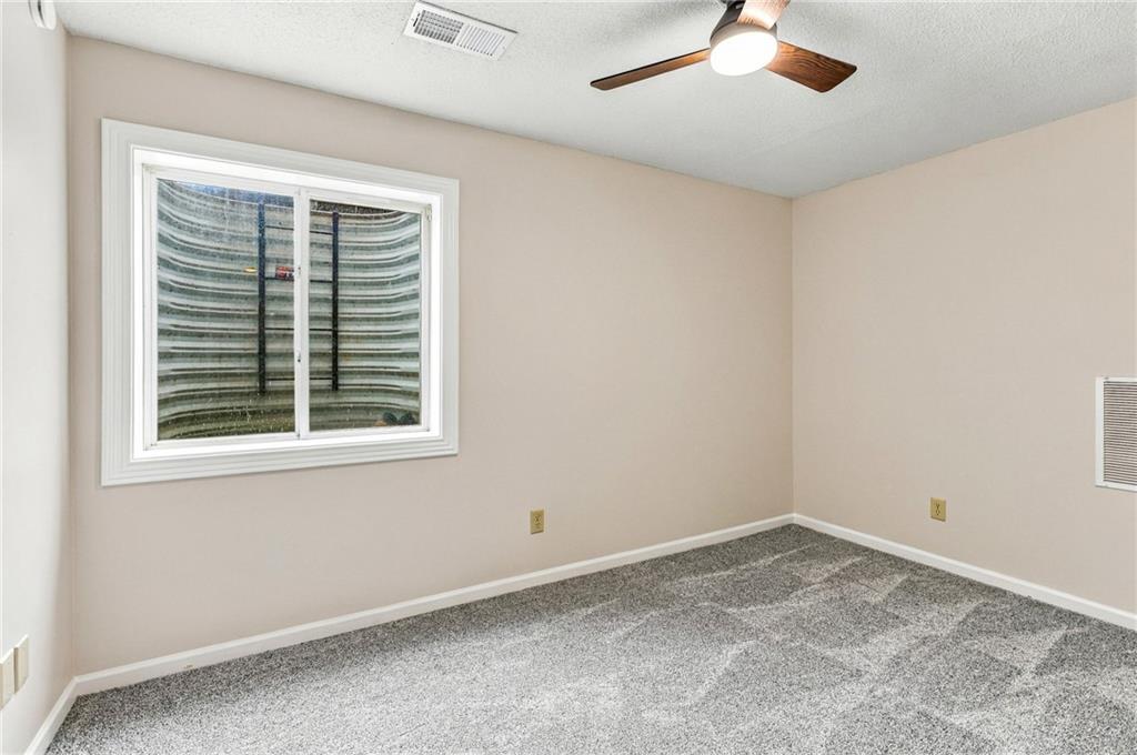 1306 Thomas Drive Property Photo 34