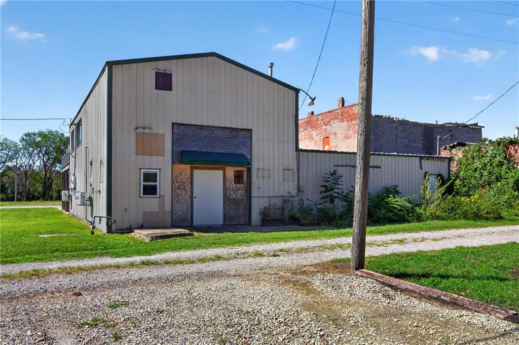 315 N Main Street Property Photo 4