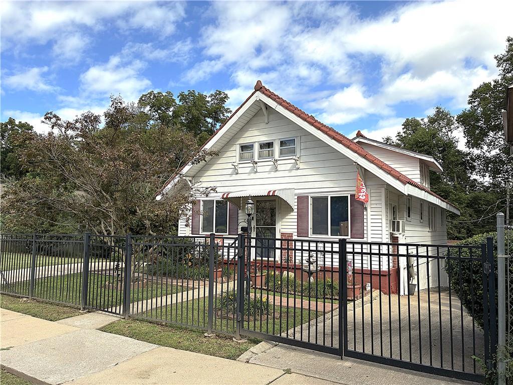 3525 Flora Avenue Property Photo 1