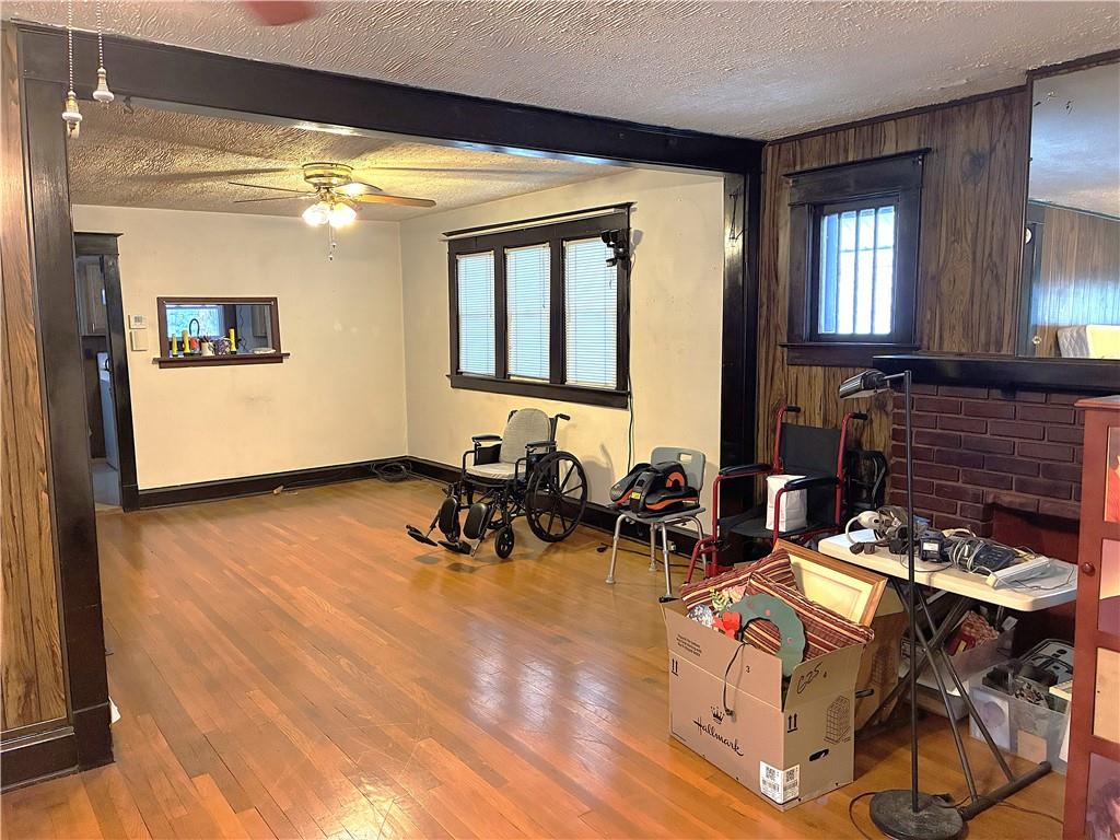 3525 Flora Avenue Property Photo 3