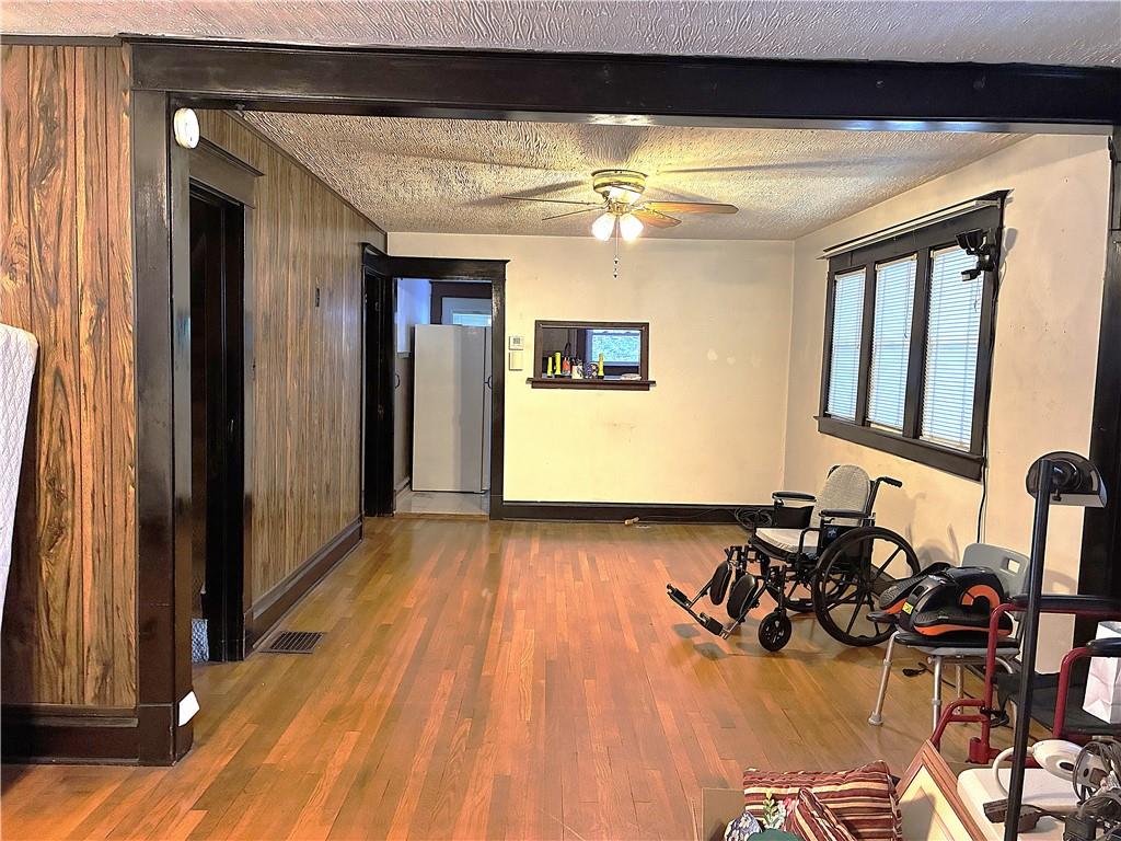 3525 Flora Avenue Property Photo 7