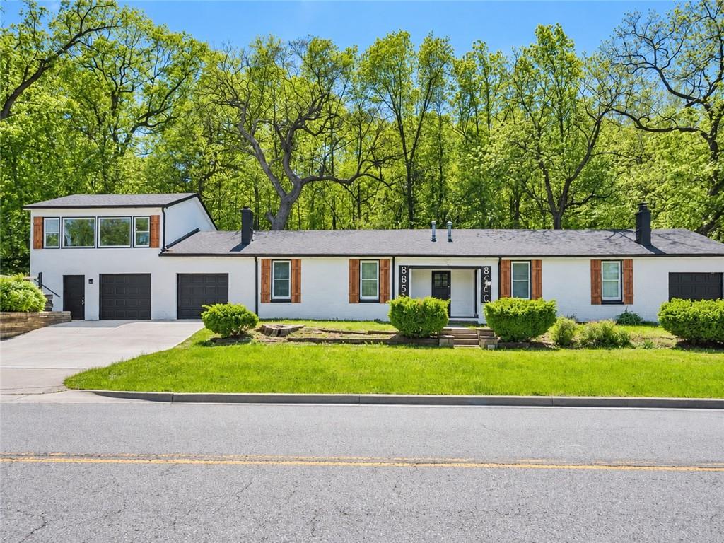 8850 Woodland Drive Property Photo 1