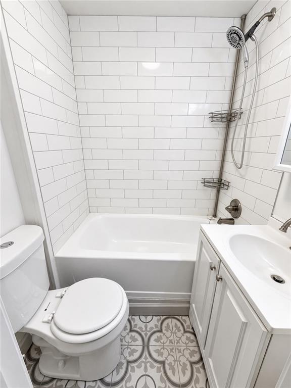 8850 Woodland Drive Property Photo 5