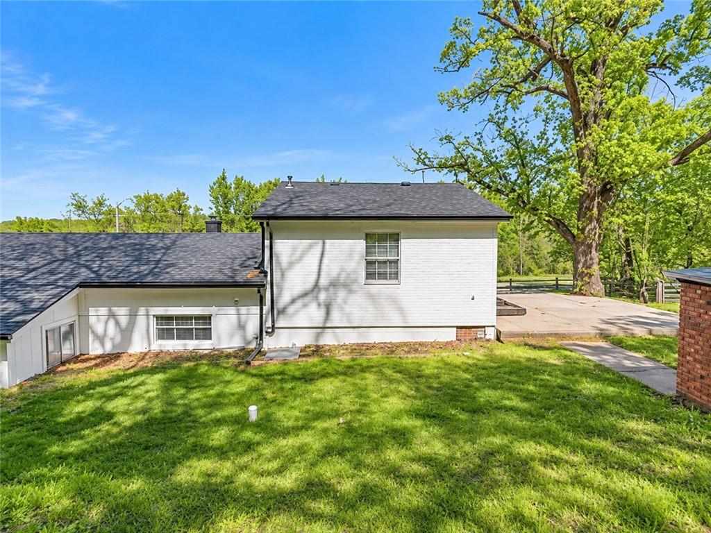 8850 Woodland Drive Property Photo 8