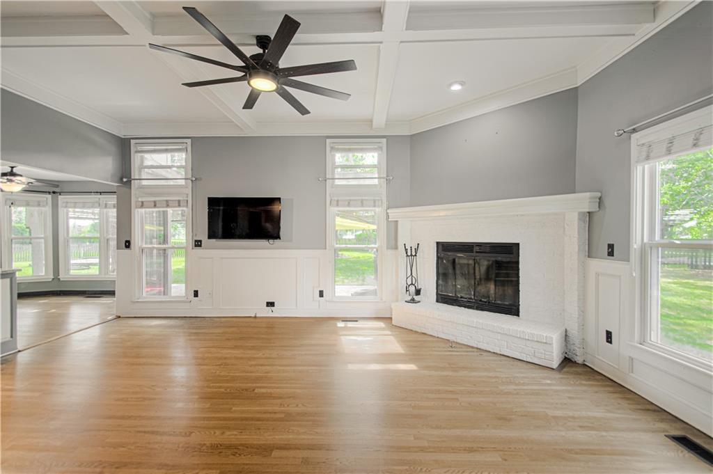 8533 Hall Street Property Photo 10