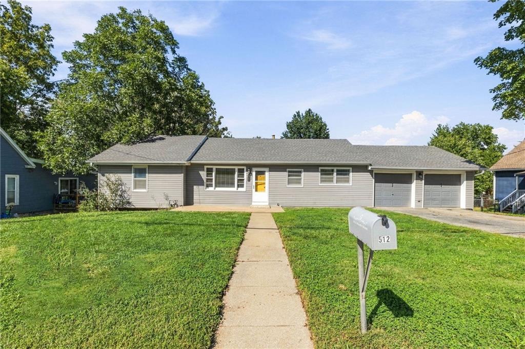 512 E Woods Street Property Photo 1