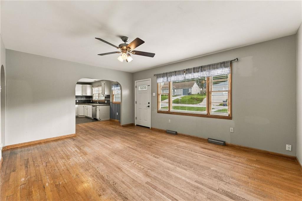 512 E Woods Street Property Photo 5
