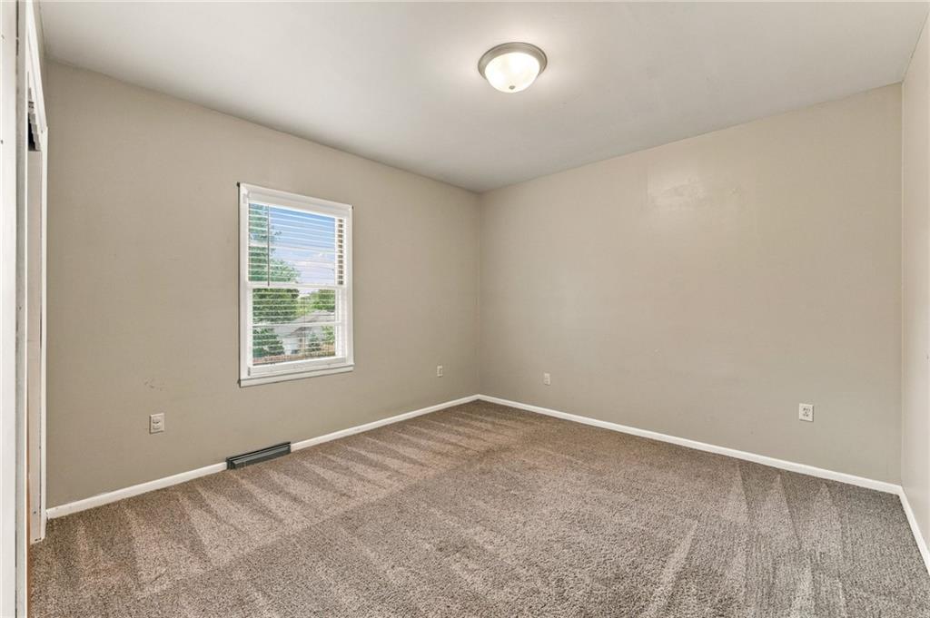 512 E Woods Street Property Photo 20