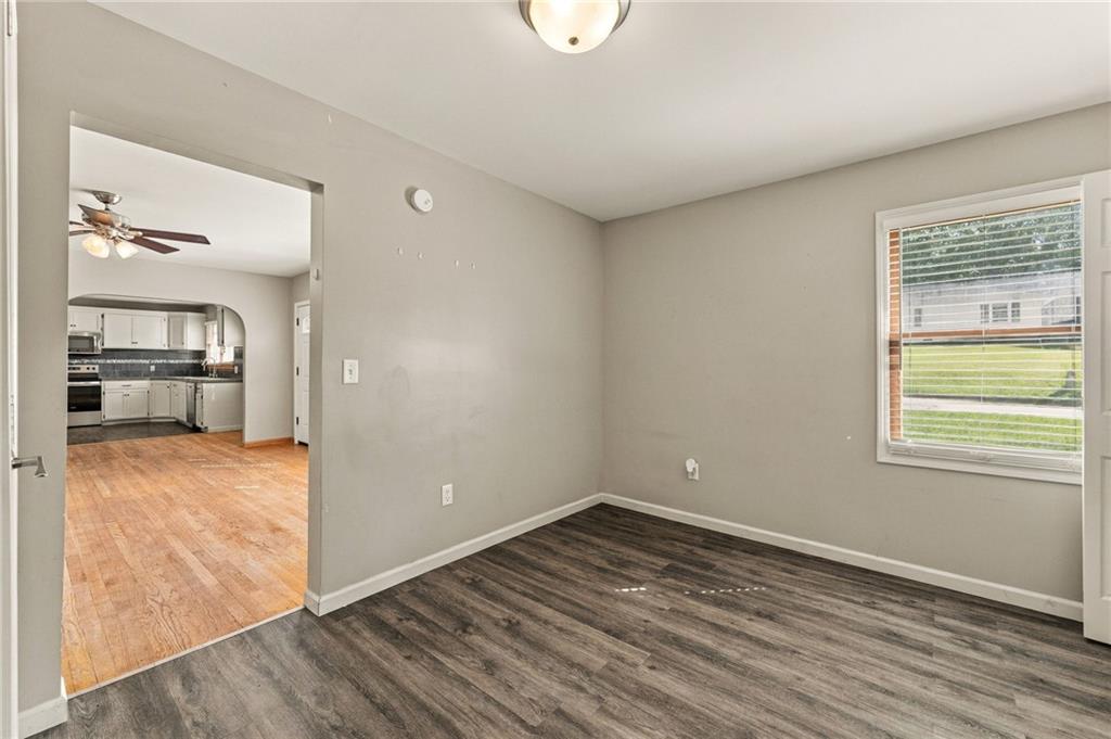 512 E Woods Street Property Photo 21