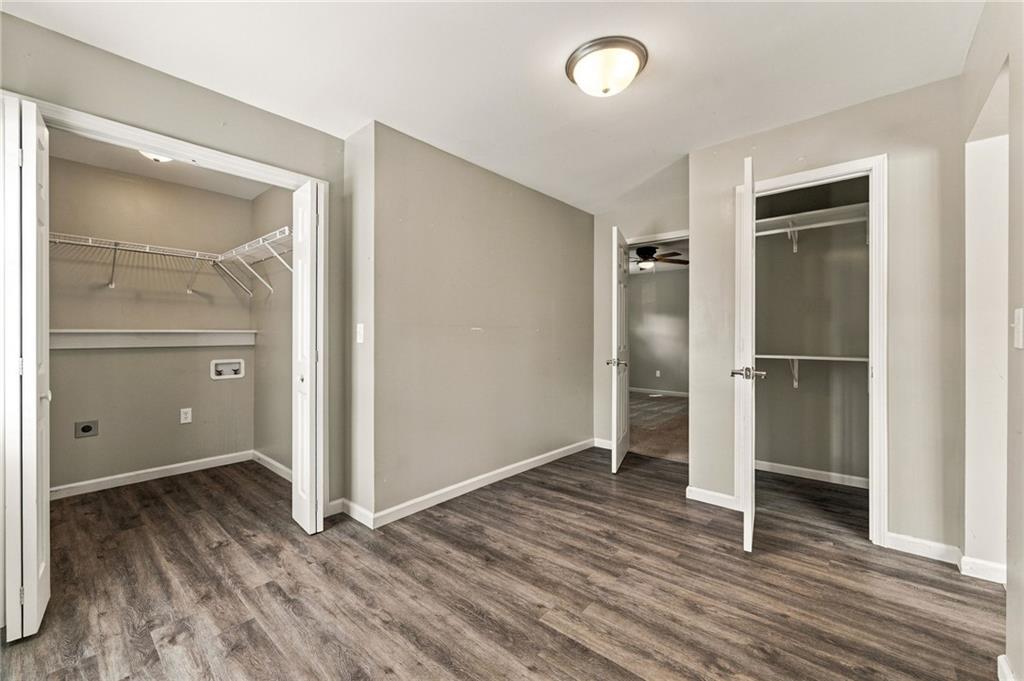 512 E Woods Street Property Photo 22
