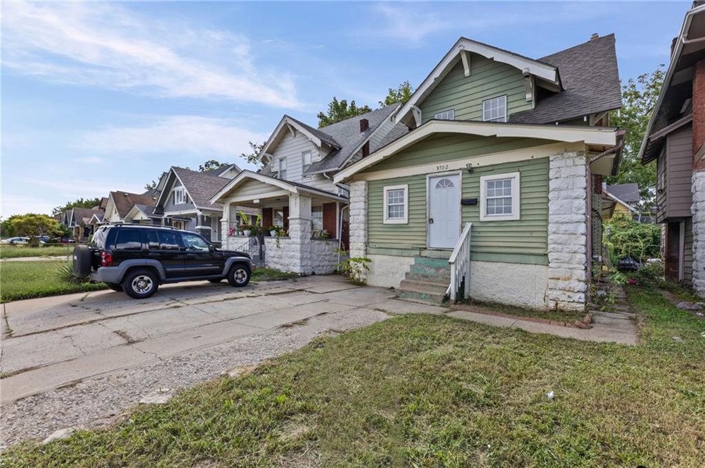 3702 Indiana Avenue Property Photo 1