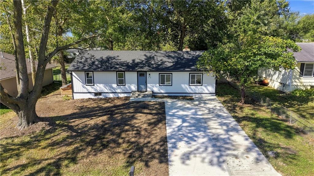 313 Clearview Drive Property Photo 2