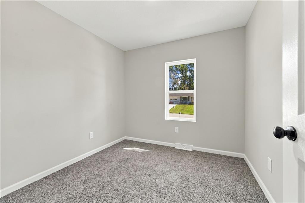 313 Clearview Drive Property Photo 12
