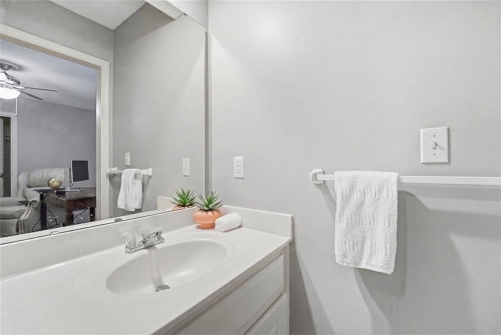8417 Harbinger Street Property Photo 36