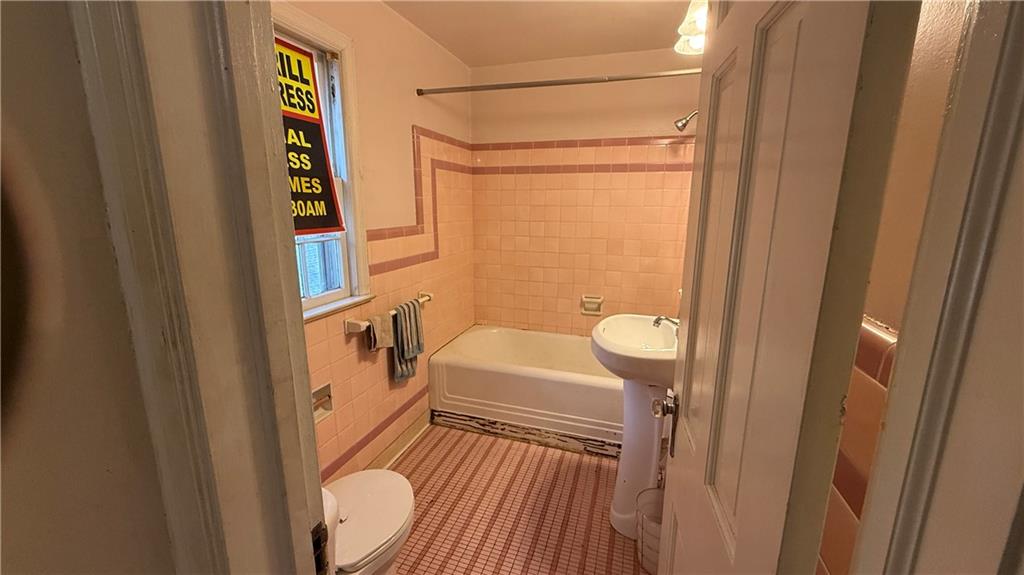 306 Meyer Boulevard Property Photo 7