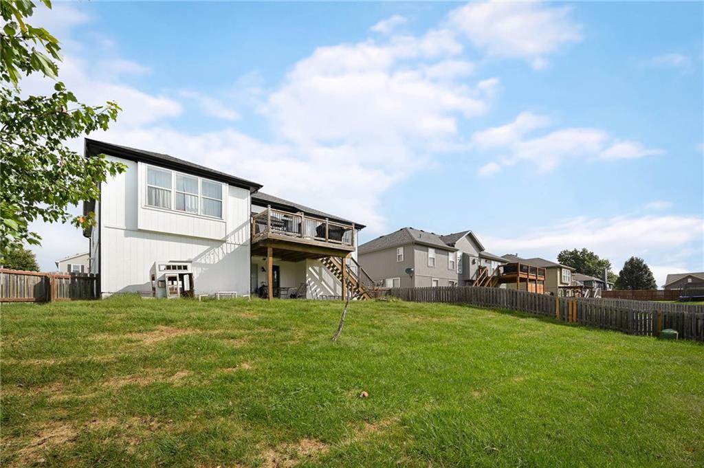 Northwest Redbud Drive Property Photo 3
