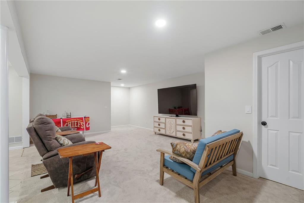 6812 Haskins Street Property Photo 35