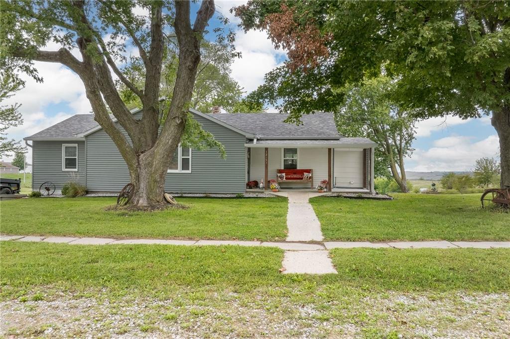 32951 1st Street Property Photo 1