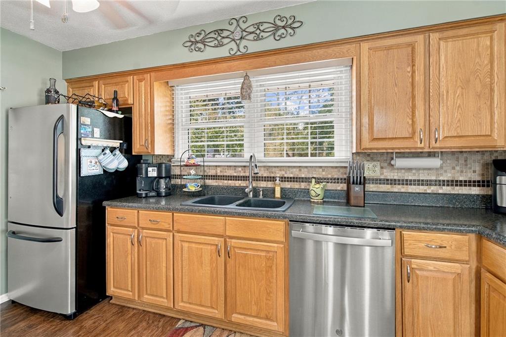3023 Bryn Mawr Drive Property Photo 4