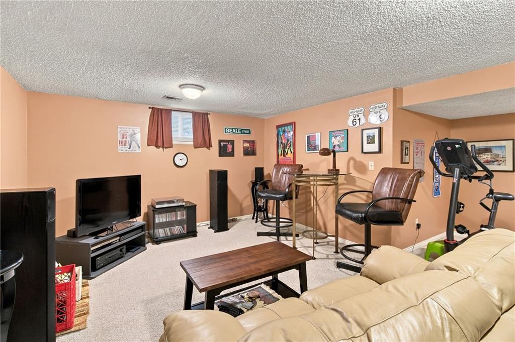 3023 Bryn Mawr Drive Property Photo 27