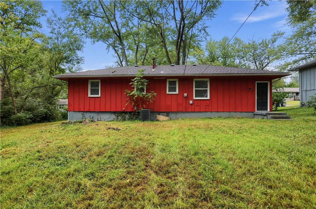 11015 Herrick Avenue Property Photo 4