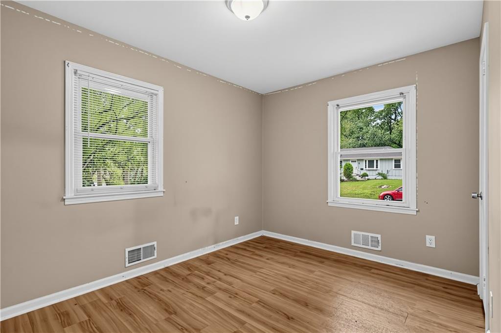 11015 Herrick Avenue Property Photo 6