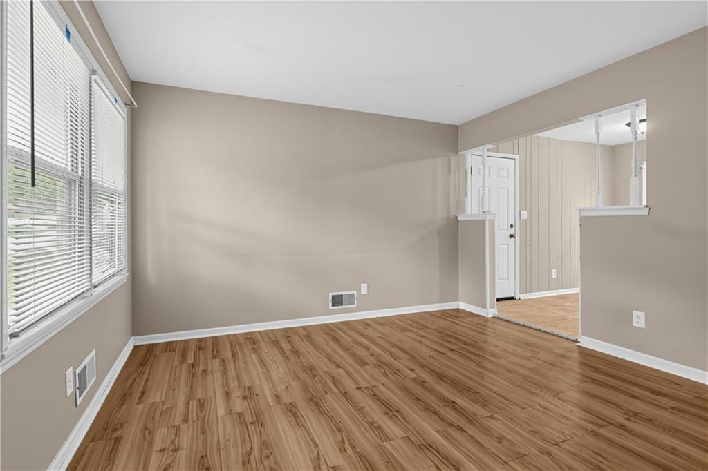 11015 Herrick Avenue Property Photo 7