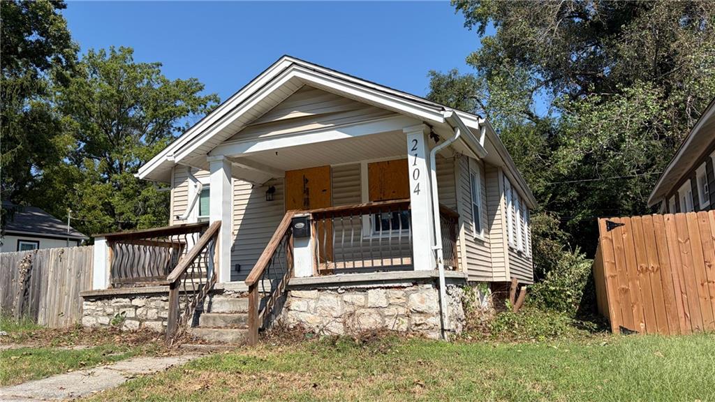 2104 E 59th Street Property Photo 11