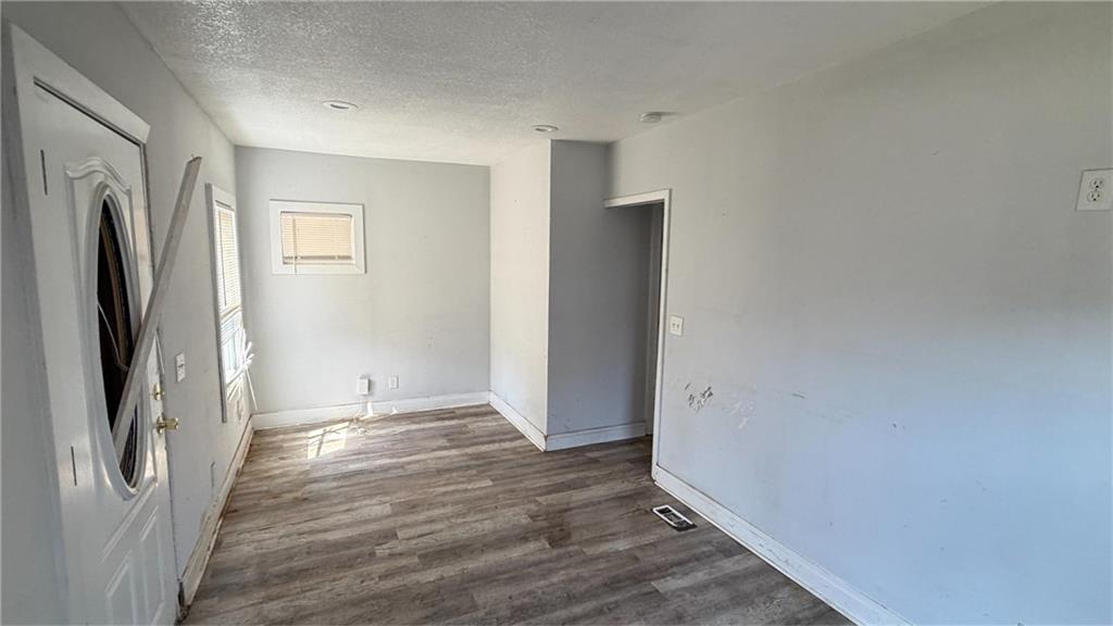 2104 E 59th Street Property Photo 22