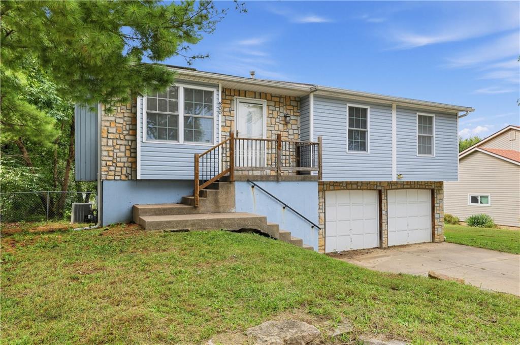 800 N Mohican Drive Property Photo 2