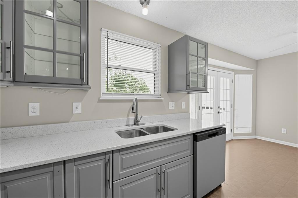800 N Mohican Drive Property Photo 13