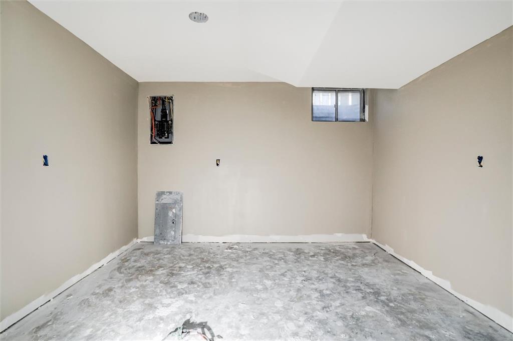 459 N Cherry Street Property Photo 23